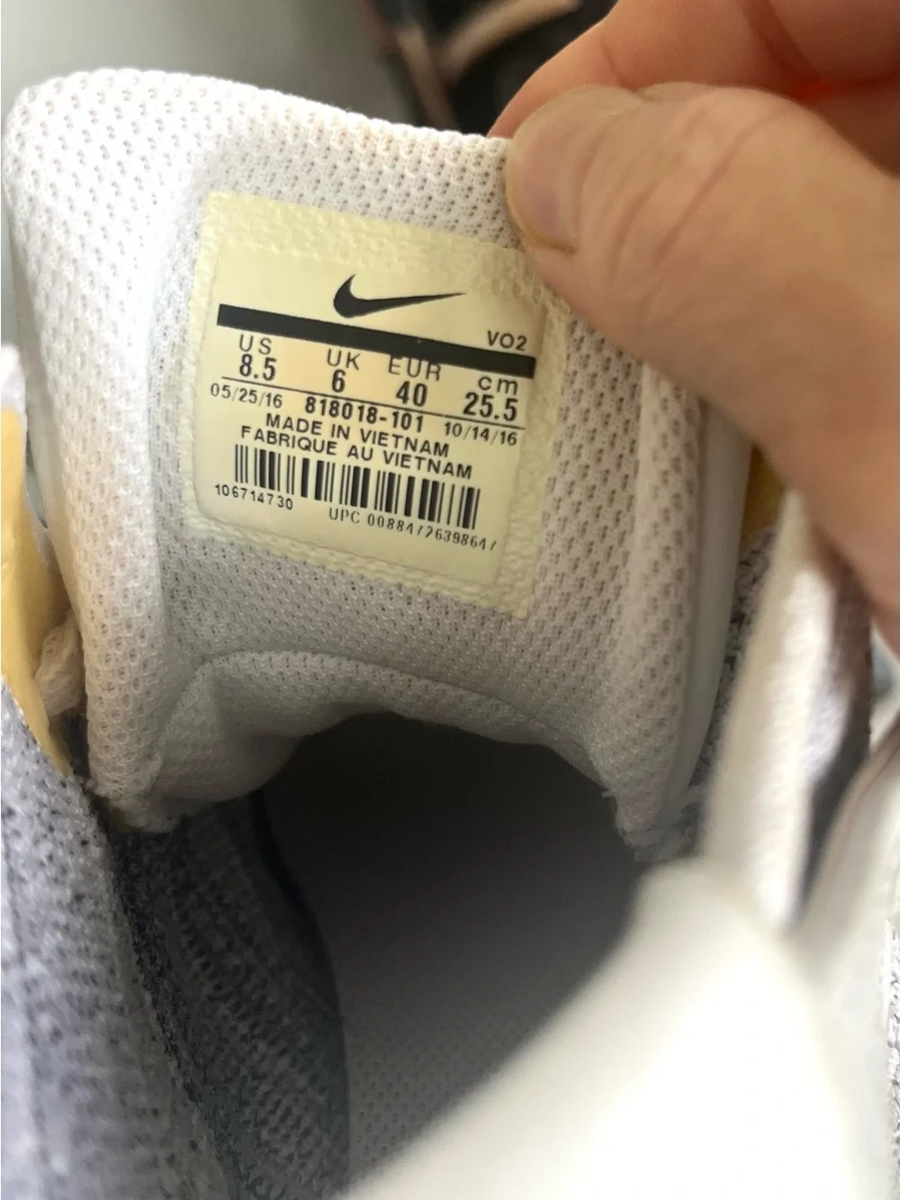 Nike Air Force 1  Ultra Flyknit Mid in White/Gum Size 8.5 - Picture 4 of 4